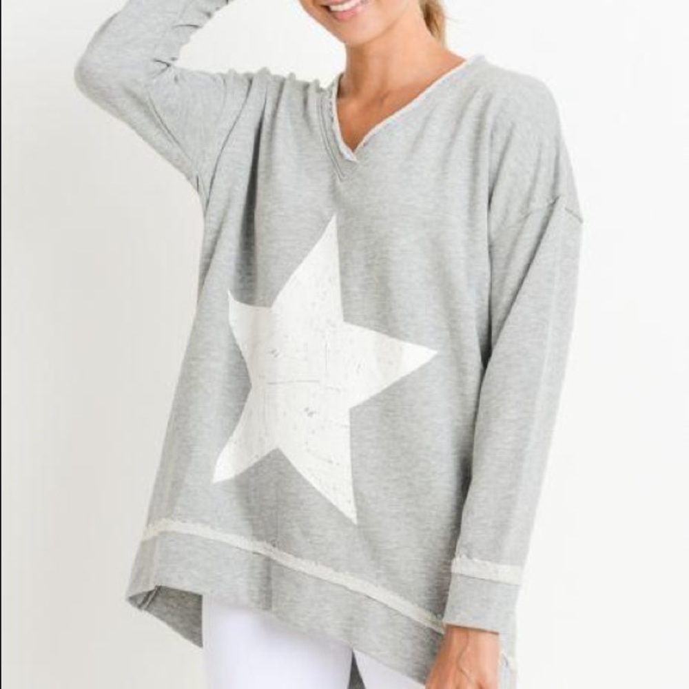 ❤️Host Pick❤️Antiqued Star Sweatshirt